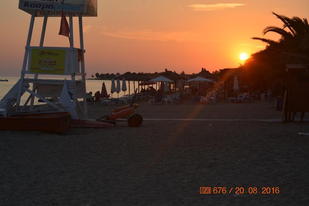 Apartments Dimitra Paralia Dionysiou Exterior photo