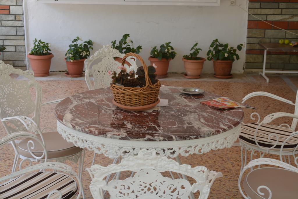 Apartments Dimitra Paralia Dionysiou Exterior photo