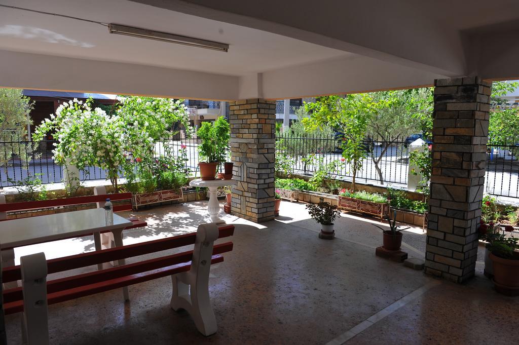Apartments Dimitra Paralia Dionysiou Exterior photo