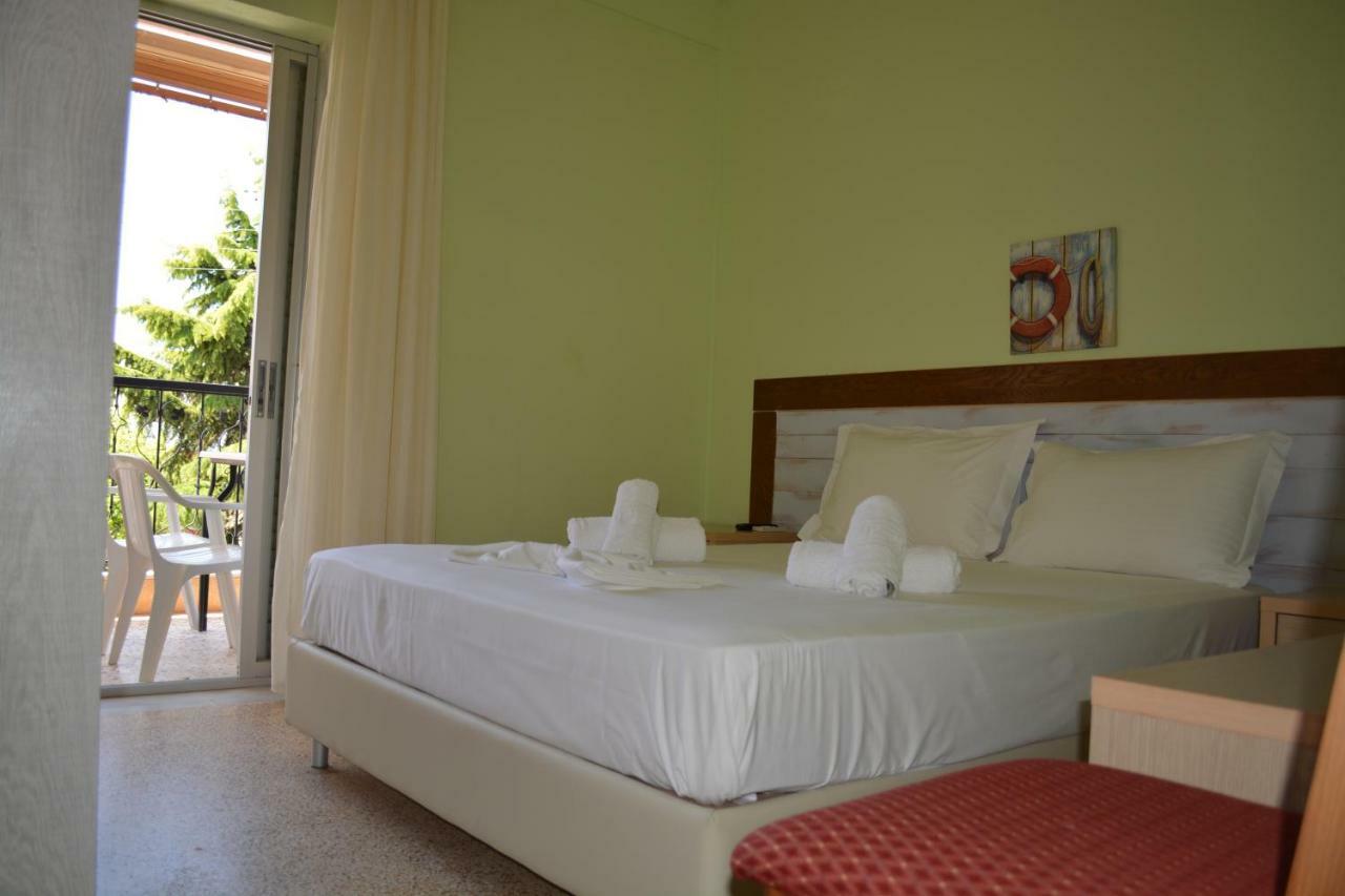 Apartments Dimitra Paralia Dionysiou Exterior photo